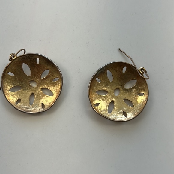 Gold plated round earrings - Picture 3 of 3